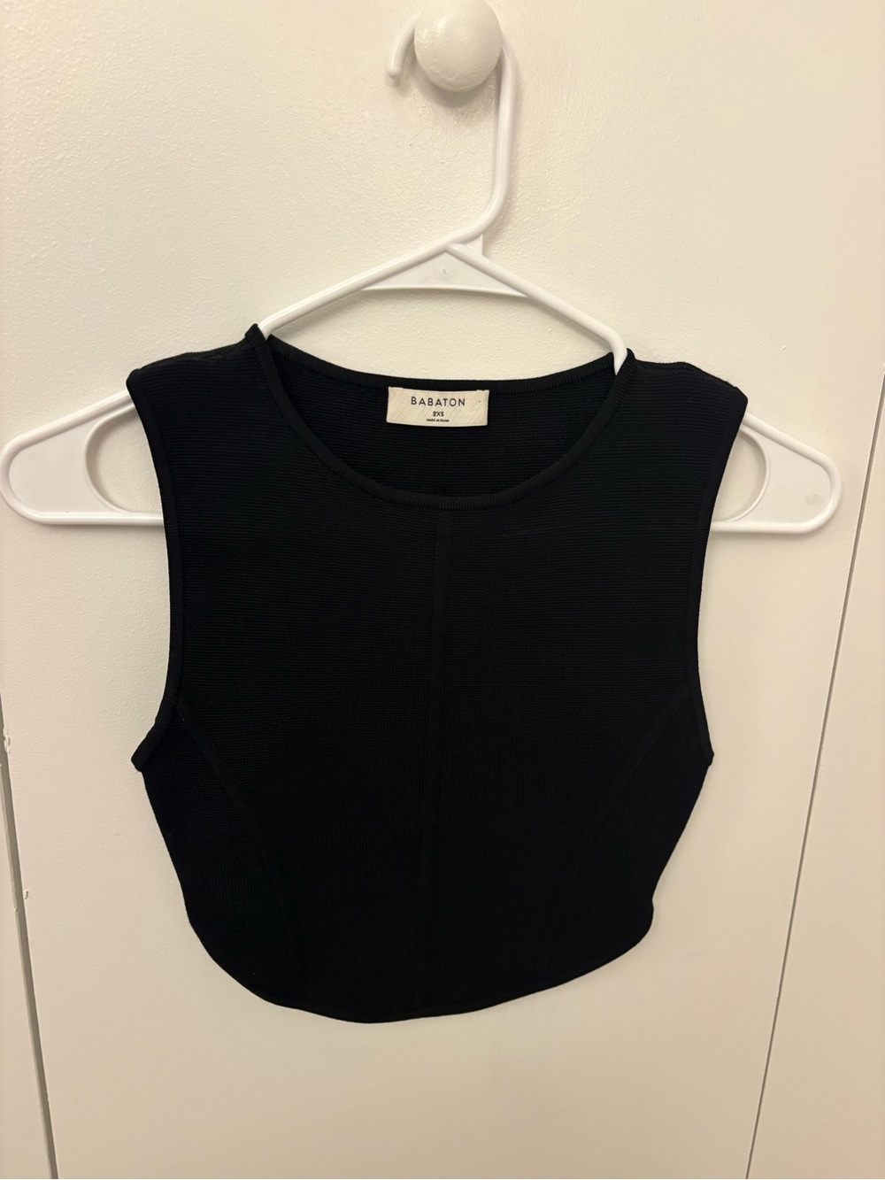 Babaton Black Ribbed Cropped Tank